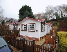 2 bedroom Detached f...